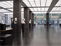 Das Wallraf-Richartz Museum - Fondation Corboud. Blick ins Foyer